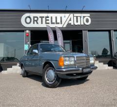 Auto - Mercedes-benz 230 c automatica