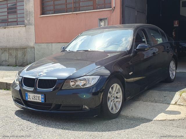 Auto - Bmw 318i attiva