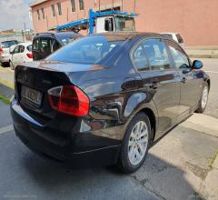 Auto - Bmw 318i attiva