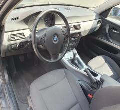 Auto - Bmw 318i attiva