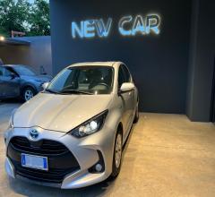 Auto - Toyota yaris 1.5 hybrid 5p. active