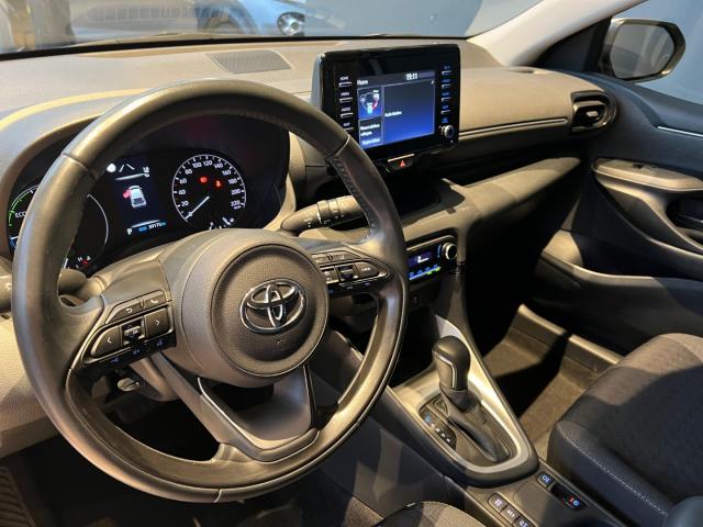 Auto - Toyota yaris 1.5 hybrid 5p. active