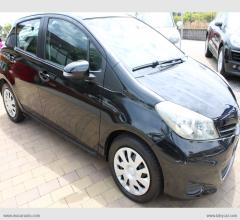Auto - Toyota yaris 1.0 5p.