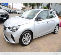 Auto - Opel corsa 1.2 edition