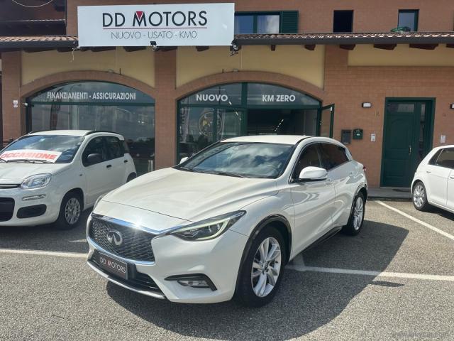 Auto - Infiniti q30 1.5d premium tech