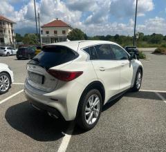 Auto - Infiniti q30 1.5d premium tech