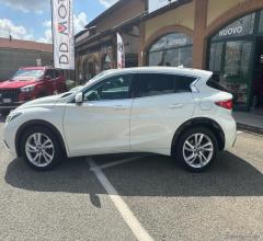 Auto - Infiniti q30 1.5d premium tech