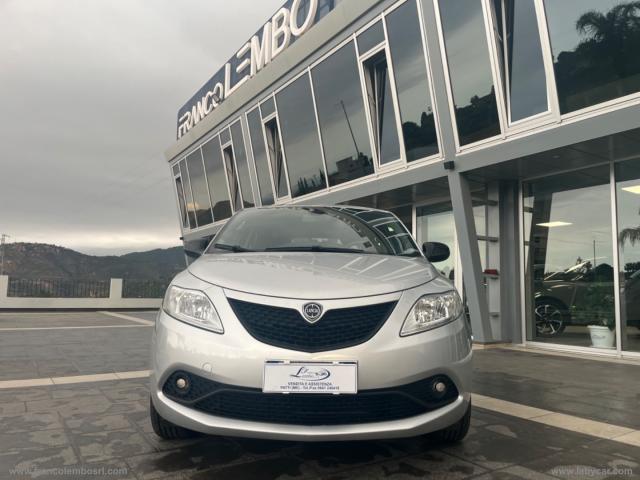 Auto - Lancia ypsilon 1.0 firefly 5p.s&s hyb. eco gold