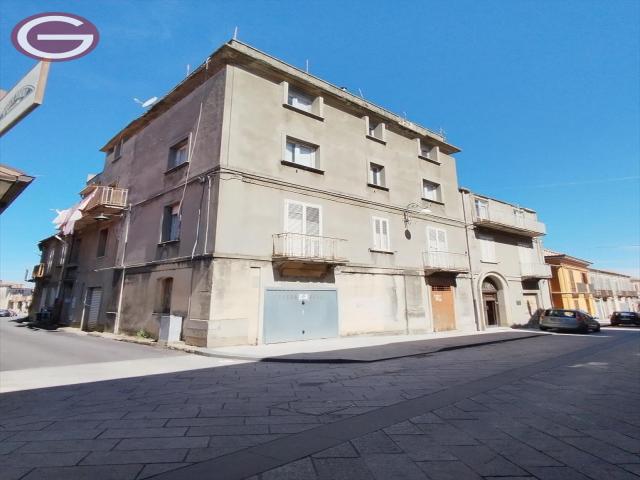 Palazzo in vendita a cittanova zona semicentrale