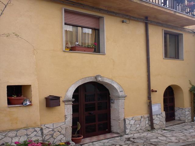 Casa indipendente in vendita a rogliano cuti