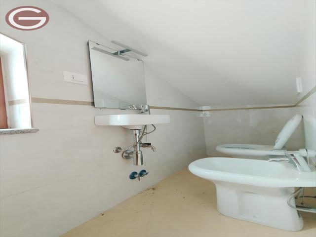 Appartamenti in Vendita - Villa in vendita a taurianova zona semicentrale