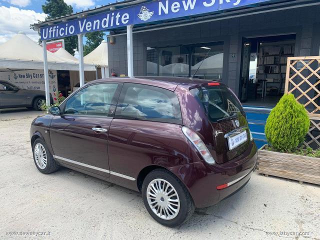 Auto - Lancia ypsilon 1.2 oro