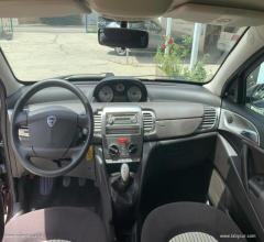 Auto - Lancia ypsilon 1.2 oro