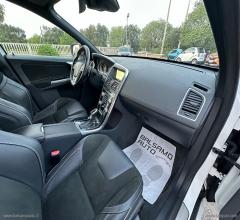 Auto - Volvo xc60 d4 awd r-design momentum