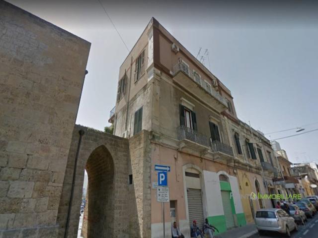 Appartamenti in Vendita - Trilocale affacciato su porta mesagne