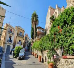 Case - Taormina,porta catania,appartamento s.indipendente, a due passi dal corso