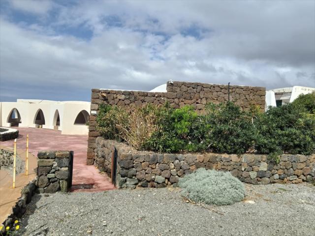 Casa indipendente in vendita a pantelleria centro storico