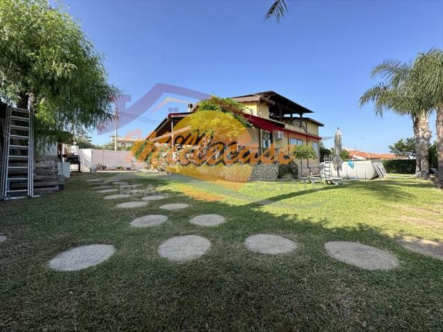 Appartamenti in Vendita - Villa in vendita a siracusa tremmilia
