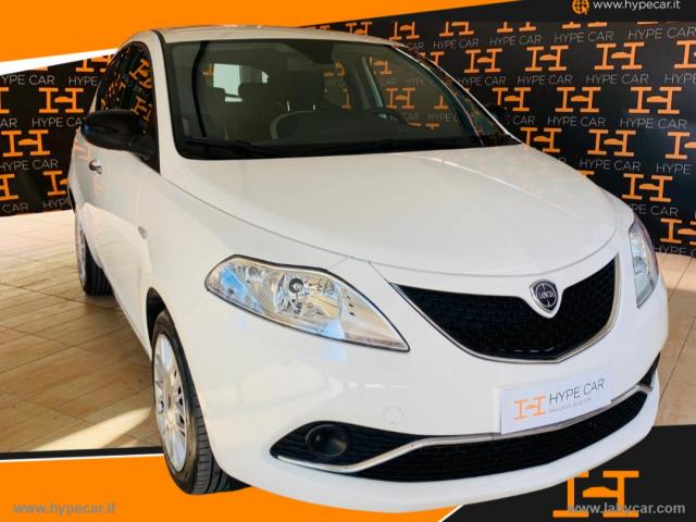 Auto - Lancia ypsilon 1.3 mjt 95 cv 5p. s&s gold
