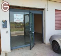 Appartamenti in Vendita - Locale commerciale in vendita a taurianova amato