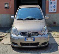 Auto - Toyota yaris 1.0 16v 3p.