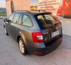 Auto - Skoda octavia 2.0 tdi 150cv dsg wag. executive