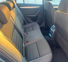 Auto - Skoda octavia 2.0 tdi 150cv dsg wag. executive