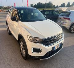 Auto - Volkswagen t-roc 1.5 tsi act dsg style bmt
