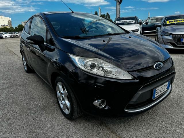 Auto - Ford fiesta+ 1.4 3p. bz.- gpl