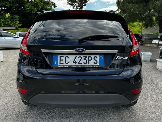 Auto - Ford fiesta+ 1.4 3p. bz.- gpl