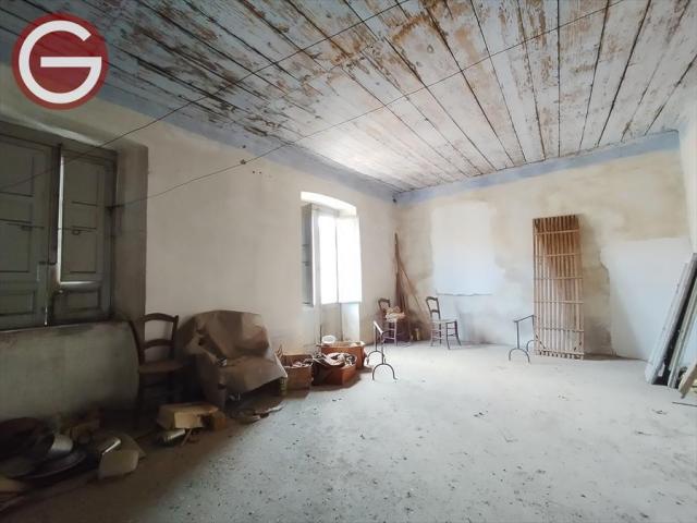 Appartamenti in Vendita - Casa indipendente in vendita a cittanova centro storico
