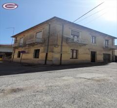 Appartamenti in Vendita - Casa indipendente in vendita a polistena zona semicentrale