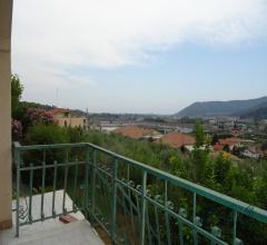 Case - Appartamento trilocale con giardino, terrazze vivibili e box in vendita a villanova d'albenga