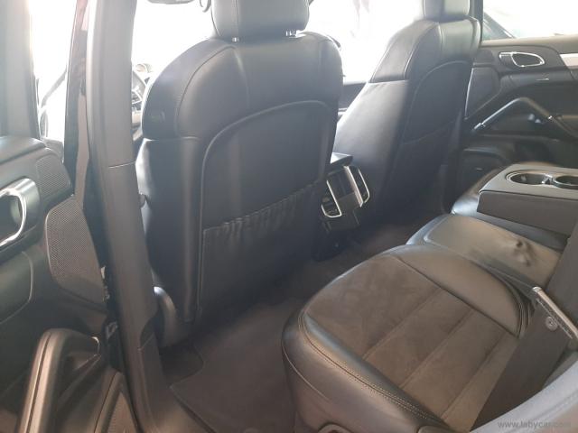 Auto - Porsche cayenne 3.0 diesel platinum edition