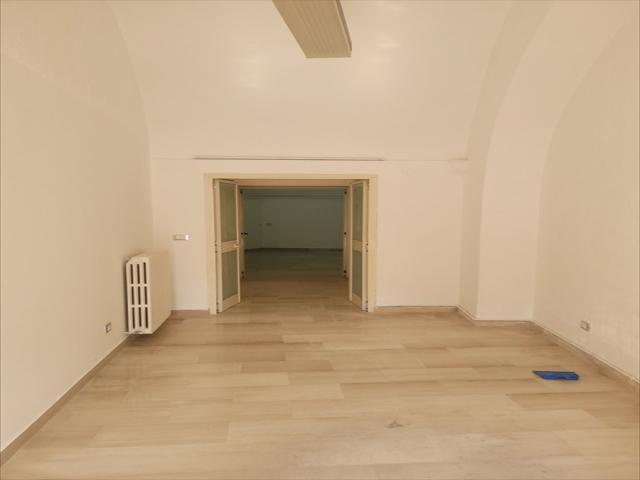 Appartamenti in Vendita - Locale commerciale in affitto a chieti centro storico