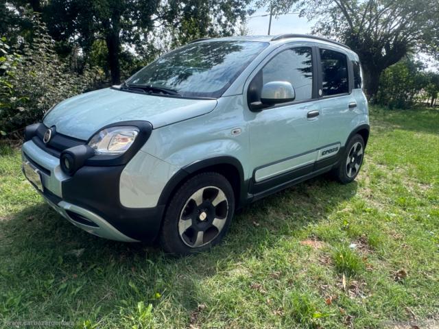 Auto - Fiat panda cross 1.0 firefly s&s hybrid