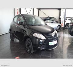 Lancia ypsilon 1.0 firefly 5 posti s&s hybrid oro