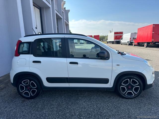 Auto - Fiat panda 1.0 firefly s&s hybrid city life