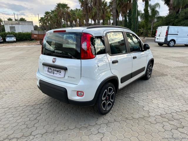Auto - Fiat panda 1.0 firefly s&s hybrid