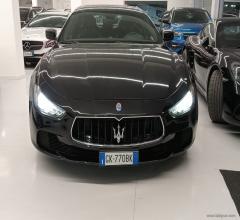 Auto - Maserati ghibli v6 diesel 275 cv gransport