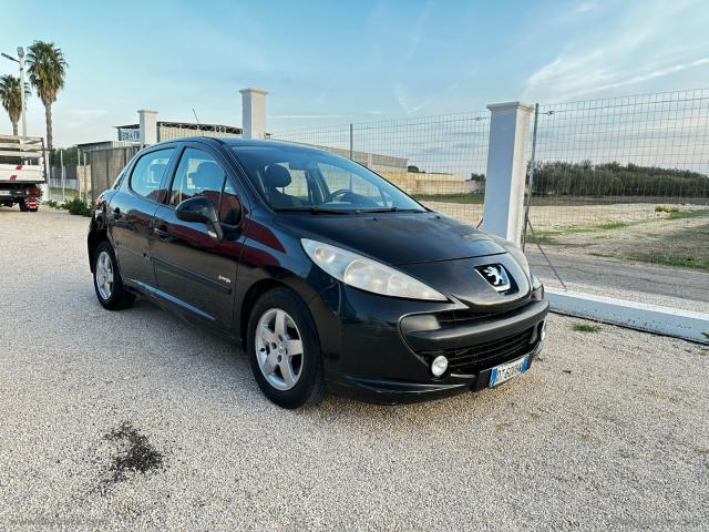 Auto - Peugeot 207 1.4 vti 95 cv problema motore