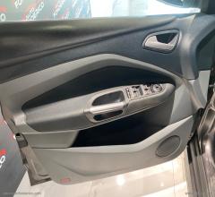 Auto - Ford c-max 1.6 titanium