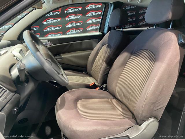 Auto - Lancia ypsilon 1.4 argento gpl