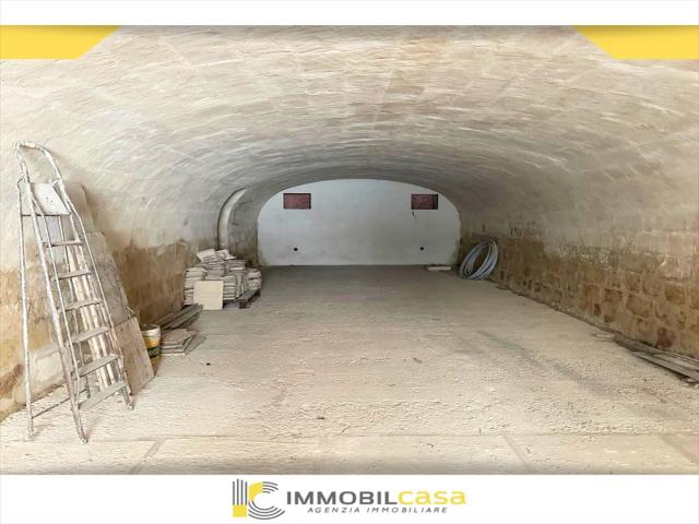 Appartamenti in Vendita - Garage in vendita a matera zona villa comunale matera