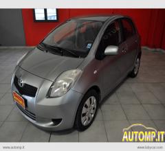 Auto - Toyota yaris 1.4 d-4d 5p. m-mt sol