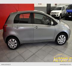 Auto - Toyota yaris 1.4 d-4d 5p. m-mt sol