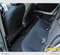 Auto - Toyota yaris 1.4 d-4d 5p. m-mt sol