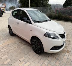 Auto - Lancia ypsilon 1.2 69 cv 5p. gpl ecochic gold