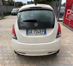 Auto - Lancia ypsilon 1.2 69 cv 5p. gpl ecochic gold