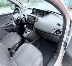 Auto - Lancia ypsilon 1.2 69 cv 5p. gpl ecochic gold